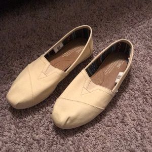 Toms - NWOT